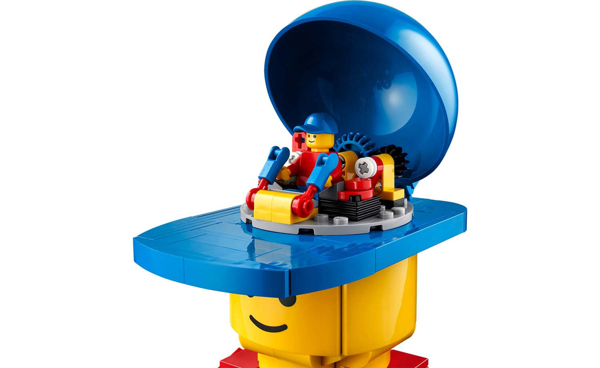 Iconic Up-Scaled Minifigure | 40649