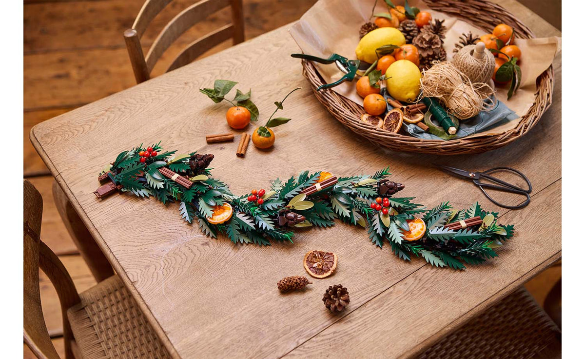 Botanicals Wreath | 10340